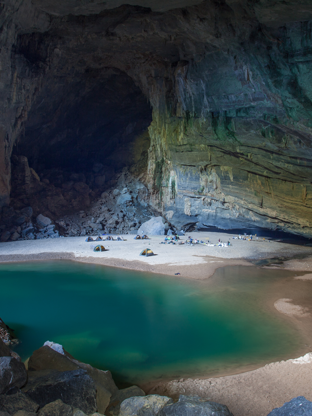 What is the Sơn Đoòng Cave?