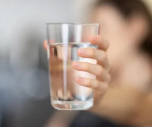 10 amazing benefits of drinking water
